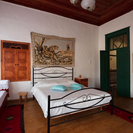 Guesthouse 1805 Gjirokaster Bagian luar foto