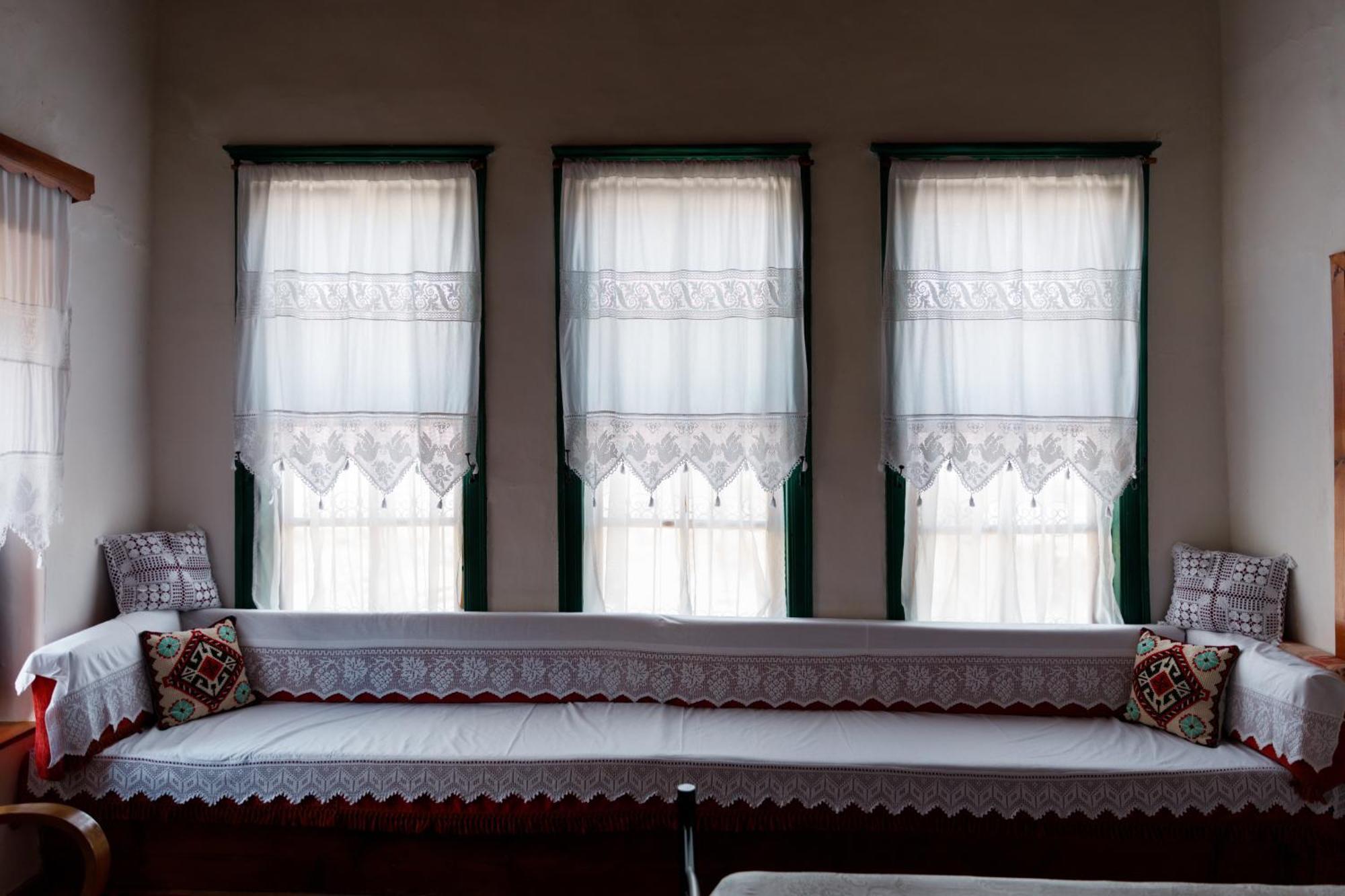 Guesthouse 1805 Gjirokaster Bagian luar foto